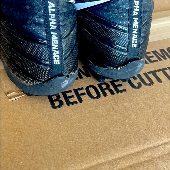 Nike Alpha Menace Football Cleats - Picture 2 of 4